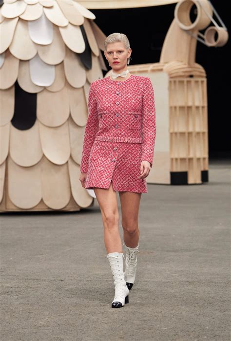 chanel spring-summer 2024 haute couture show|Chanel spring summer 2024.